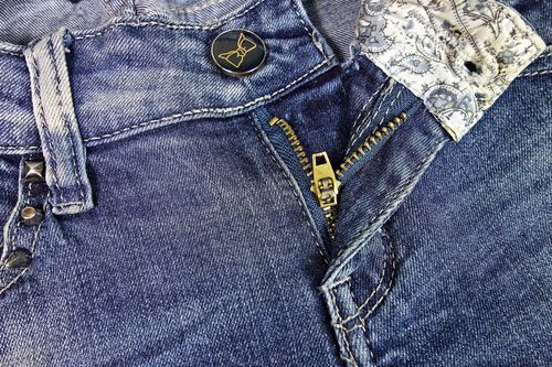 Moderna damjeans 6